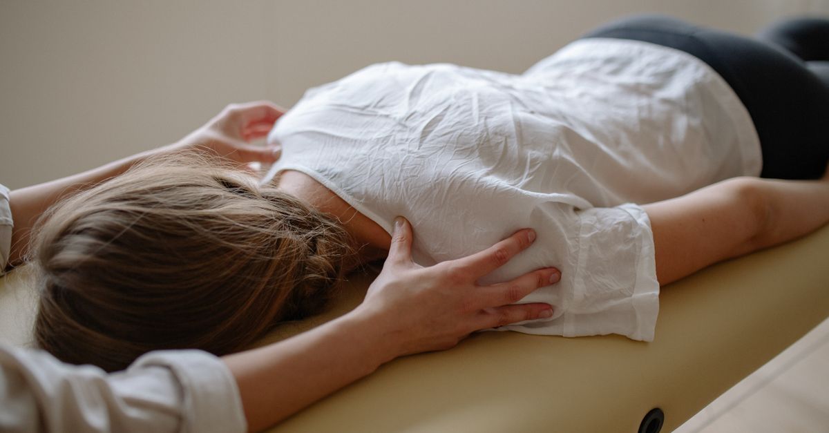 Is Neck Massage Safe? Zones, Pressure Guidelines & Warnings