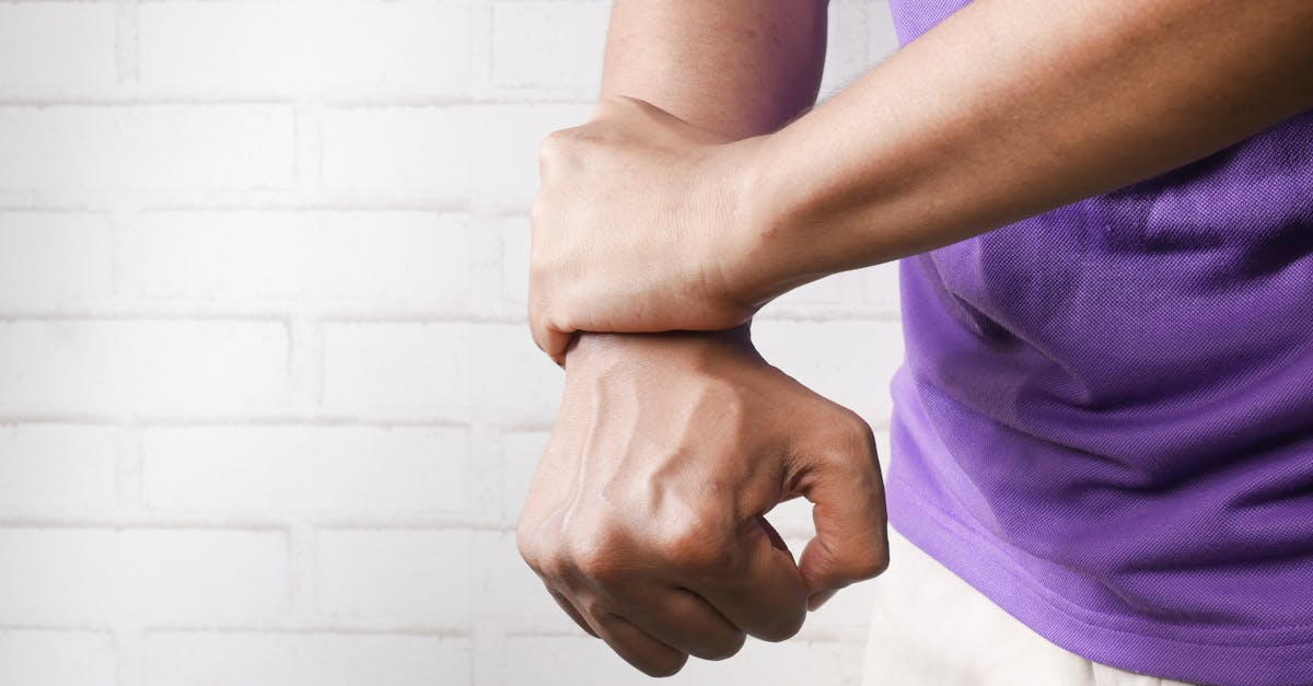 Wrist Massage for Pain: Techniques & Relief