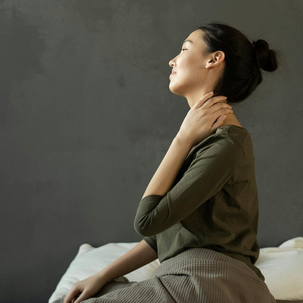 Masaje del elevador de la escápula: 3 técnicas para aliviar la tensión, image size:1200x1200