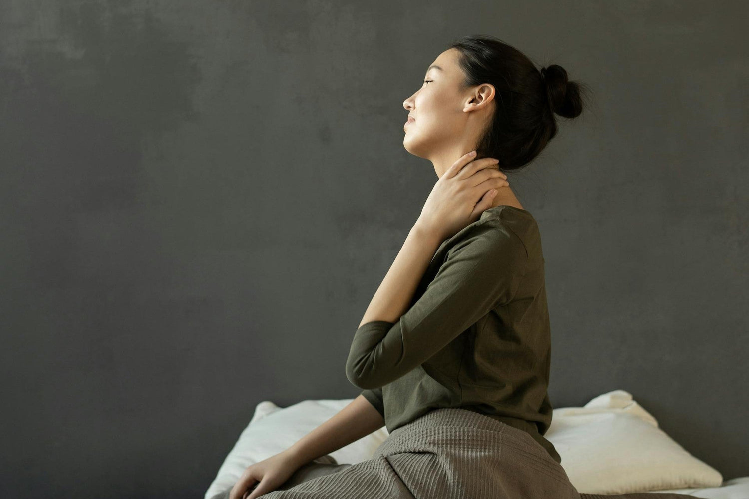 Levator Scapulae Massage: 3 Techniques for Tension Relief